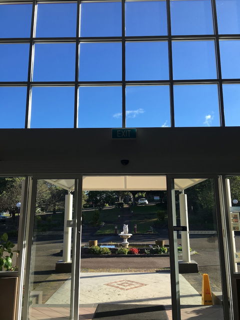 Pacific Garden Hotel - Accommodation QLD 2