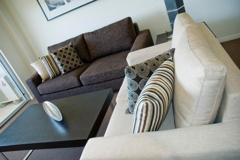 Chancellor Executive Apartments - Accommodation QLD 5