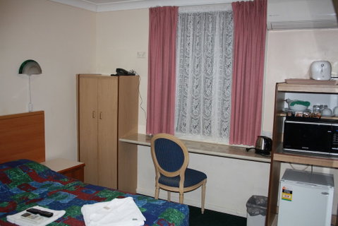 Linwood Lodge Motel - Accommodation QLD 6