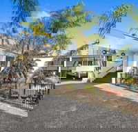 Palm Court Motor Inn - Accommodation QLD