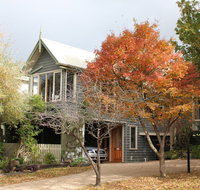 Oak Tree Lodge