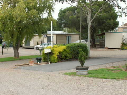 Oval Motel - Accommodation QLD 2