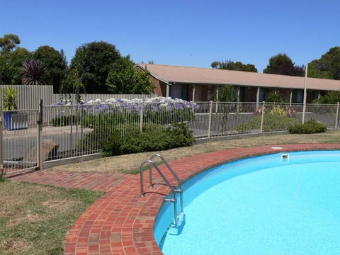 Begonia City Motor Inn - Accommodation QLD 3