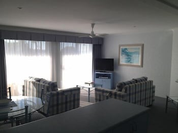 Breakers Apartments Mollymook - Accommodation QLD 6