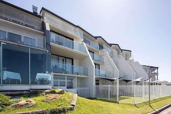 Ocean Front At The Entrance - Accommodation QLD 0