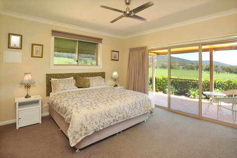 Langbrook Estate Cottages - Accommodation QLD 7