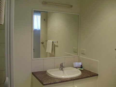 Redwood Manor Motel Apartments - Accommodation QLD 6