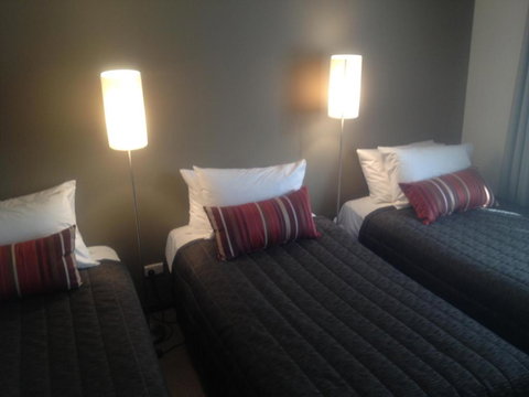 Redwood Manor Motel Apartments - Accommodation QLD 2