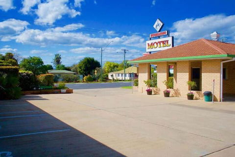 Buckaroo Motor Inn - Accommodation QLD 2