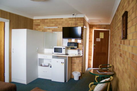 Buckaroo Motor Inn - Accommodation QLD 6
