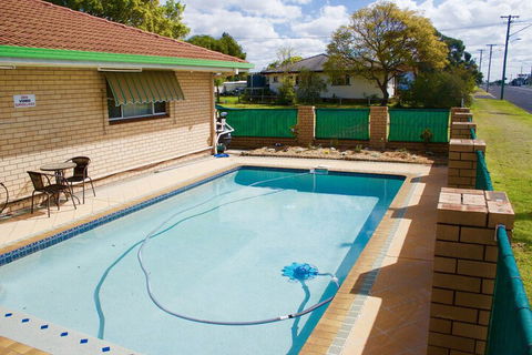 Buckaroo Motor Inn - Accommodation QLD 3