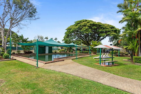 First City Caravilla - Accommodation QLD 6
