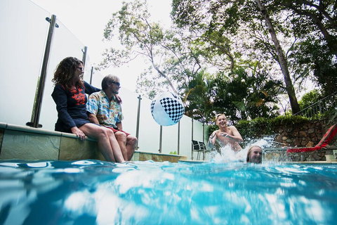 Little Cove Court - Accommodation QLD 6