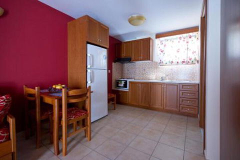 Shaws On The Shore - Accommodation QLD 0