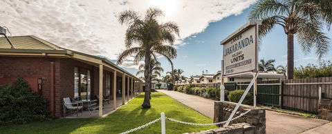 Lakes Jakaranda Holiday Units - Accommodation QLD 0