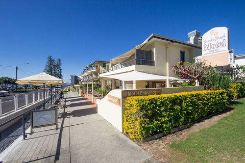 Yamba Beach Motel - Accommodation QLD 3