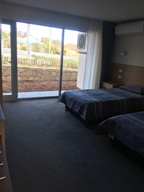 Rainbow Motel - Accommodation QLD 2