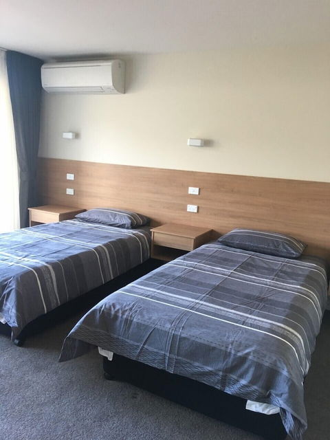 Rainbow Motel - Accommodation QLD 6