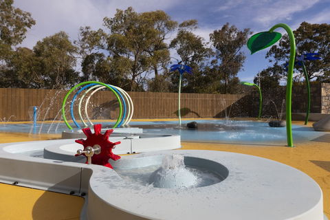 Alivio Tourist Park Canberra - Accommodation QLD 1