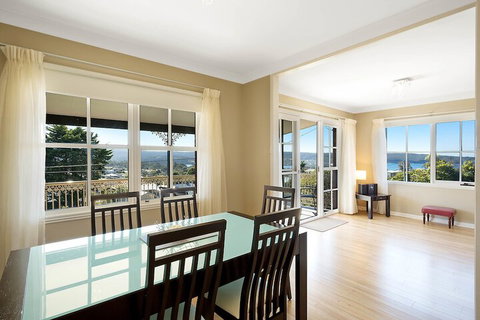 The Beach Retreat Eden - Accommodation QLD 5