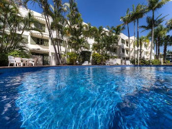 Camargue Beachfront Apartments - Accommodation QLD 1