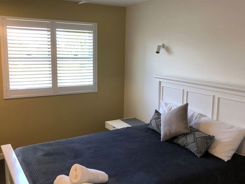 Camargue Beachfront Apartments - Accommodation QLD 4