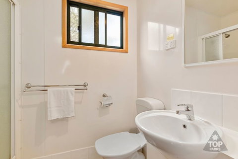 Levi Adelaide Holiday Park - Accommodation QLD 3