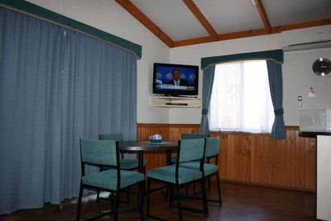 Levi Adelaide Holiday Park - Accommodation QLD 4