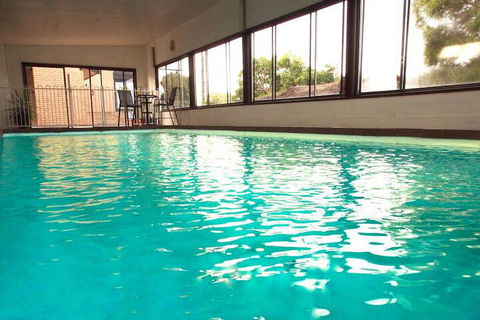 Majestic Motel - Accommodation QLD 2