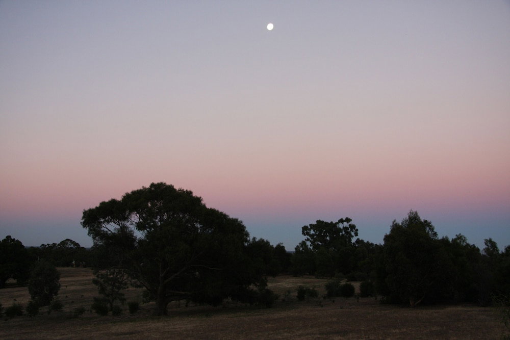 Pomonal VIC Accommodation QLD