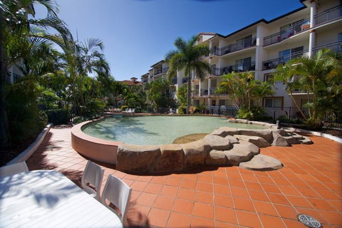 Blue Water Bay Luxury Villas - Accommodation QLD 6