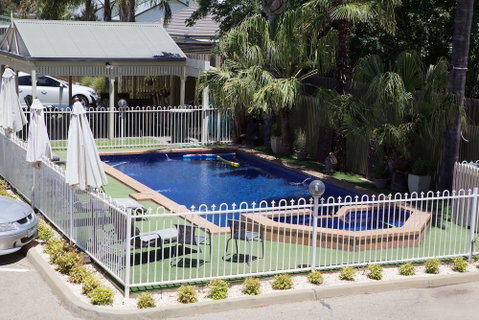 Paddle Wheel Motel - Accommodation QLD 2