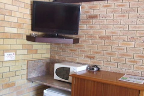 Pacific Paradise Motel - Accommodation QLD 4