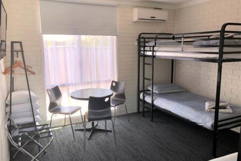 Amaroo Motel - Accommodation QLD 2