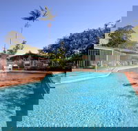 Lilyponds Holiday Park - Accommodation QLD