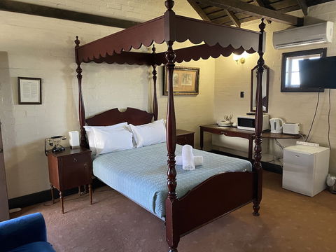 Settlers House York - Accommodation QLD 1