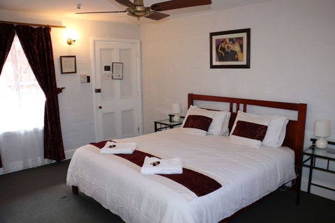 Settlers House York - Accommodation QLD 3