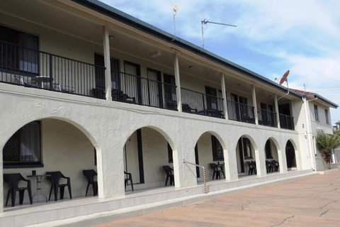 Park View Motel - Accommodation QLD 5