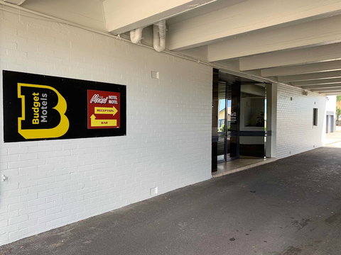 The Menai Hotel Motel - Accommodation QLD 1