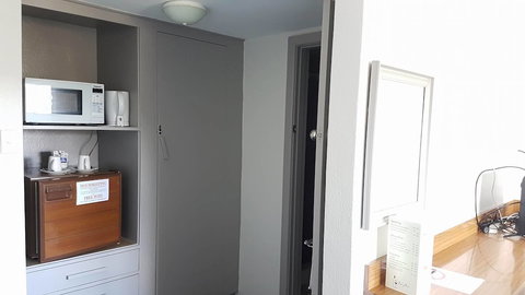 The Menai Hotel Motel - Accommodation QLD 4