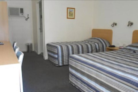 All Seasons Motor Lodge - Accommodation QLD 4