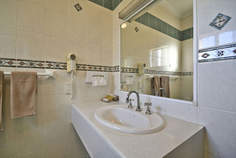 Abel Tasman Motor Inn - Accommodation QLD 6