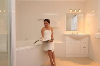 Moore Park Apartments - Accommodation QLD 4