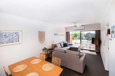 Mollymook Seascape Motel & Apartments - Accommodation QLD 6