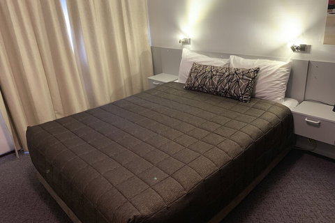 Orana Windmill Motel - Accommodation QLD 6