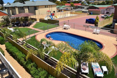 The Jetty Resort - Accommodation QLD 0