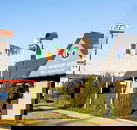 New England Motor Lodge - Accommodation QLD