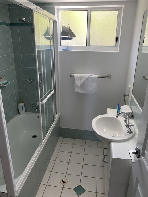 Aqua Promenade Beachfront Apartments - Accommodation QLD 5