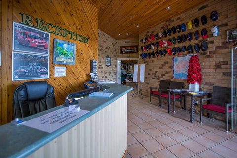 Abacus Motel - Accommodation QLD 6