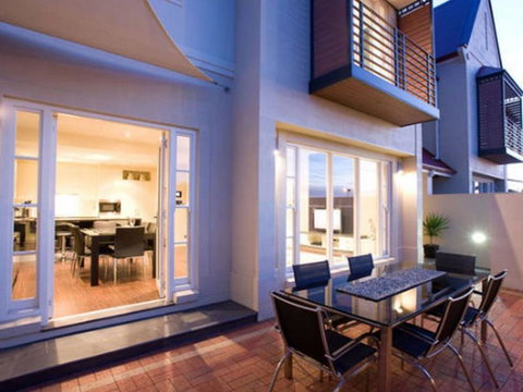 Precinct On Jardine Accommodation - Accommodation QLD 2